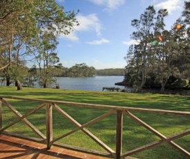 Berrara Lagoon Front Chalet