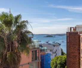 Fantastic Opera House and Harbour Bridge Views with Pool