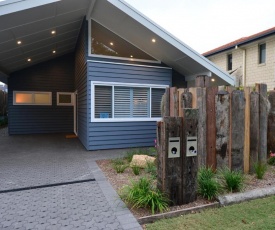 Sawtell Beach Shack 1