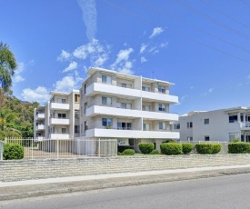 Del Rae, Unit 6/25 Shoal Bay Road