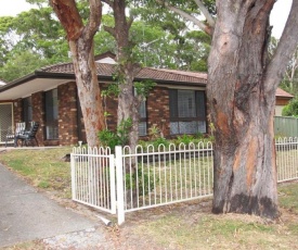 Pet Friendly Tomaree Rd 142 - Shoal Bay