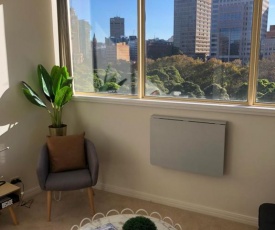 Central Station - 1 bedroom apt with city view