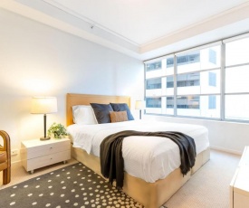 A Cozy & Spacious 2BR Apt for 7 Next to Darling Harbour