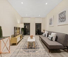 New 2 beds Apt mins walking to Darling Harbour,QVB