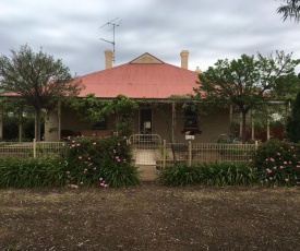 Oakwood Cottage