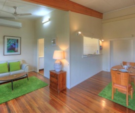 Village Stays Coldstream Gallery Apartment