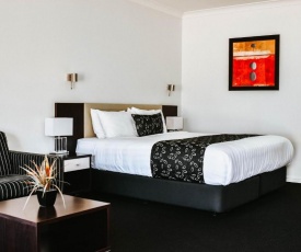 Charles Sturt Suites & Apartments