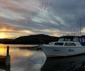 Romantic and Comfy Boat Stay